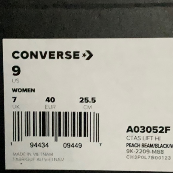 Chuck Taylor All Star Lift Platform Seasonal Color - Picture 3 of 10